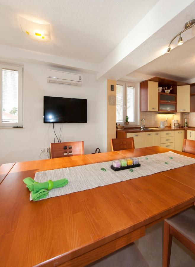 Villa Intrada เบรลา ภายนอก รูปภาพ